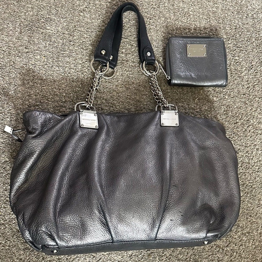 Michael Kors Leather Metallic Pewter Shoulder Bag With Matching Wallet